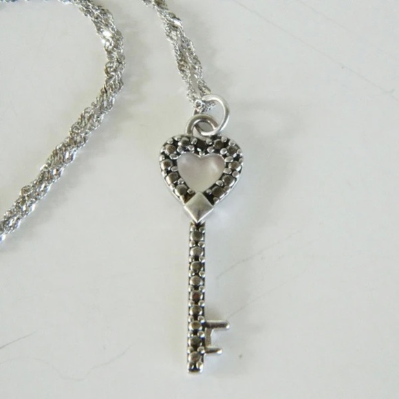 Vintage Solid 925 Sterling Silver Natural Black Diamond Marcasite Key Necklace - Picture 1 of 4